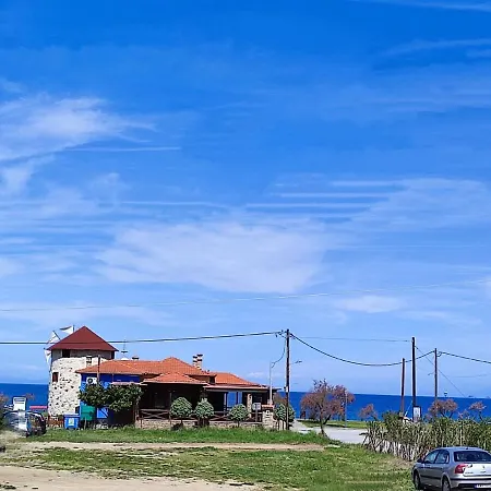 Nyaraló Kristel Jeriszósz